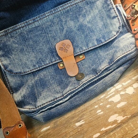 Denim crossbody bag - Picture 3 of 10